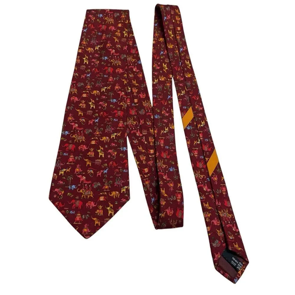 Salvatore Ferragamo Tie Mens Burgundy 100% Silk Made in Italy Novelty Elephants